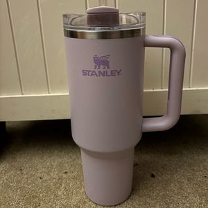 Stanley Quencher H2.0 FlowState 40 oz tumbler